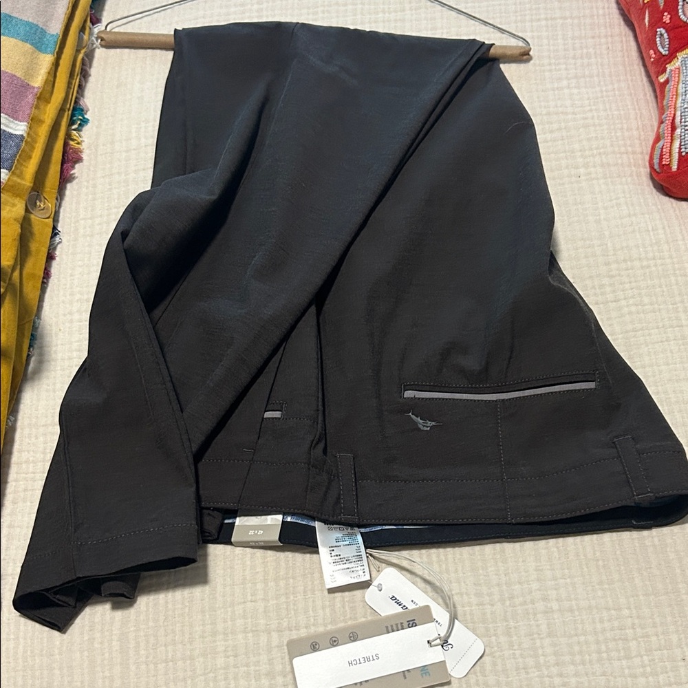 Light athletic golf pants with Pockets